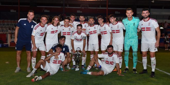 El FC Cartagena ganador del Trofeo Vinos de Yecla
